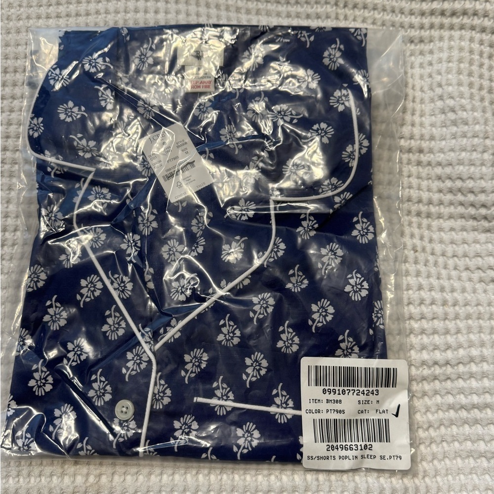 J. Crew Navy Blue Button Down Poplin Pajama Top with White Floral Pattern NWT M - Picture 10 of 11